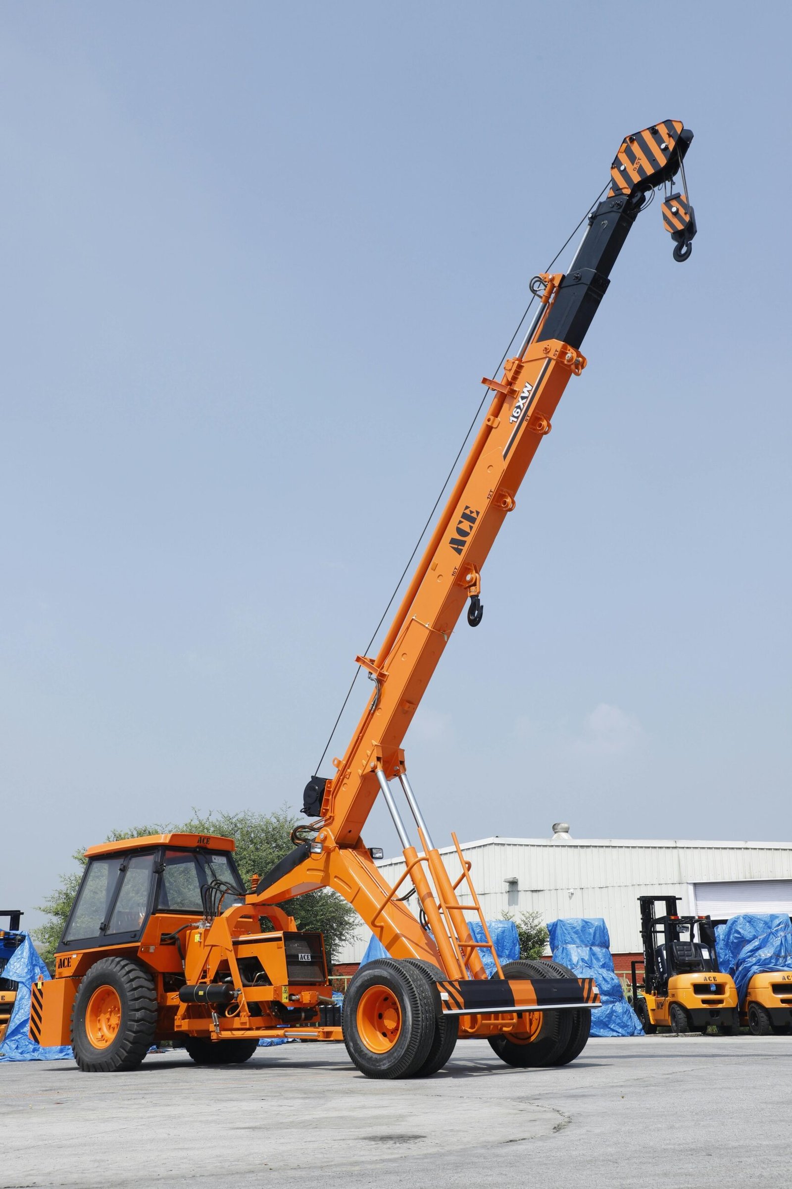 How Lift Rental Leeds Services Improve Construction Site Safety